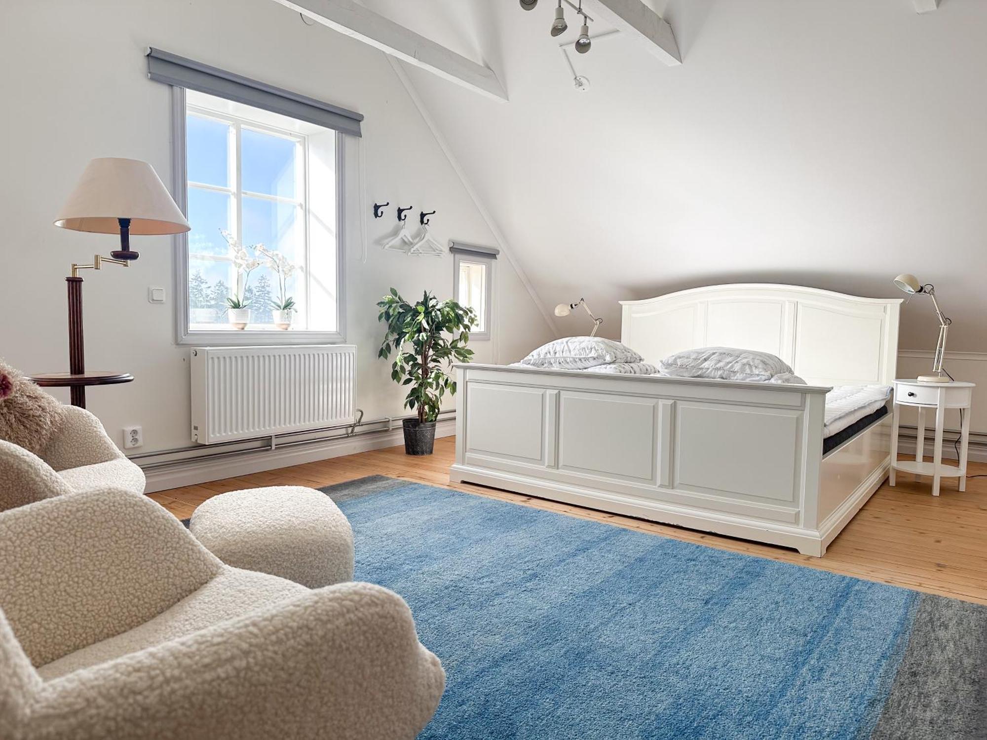 Stubbet - Charming - Newly Remade Villaer *